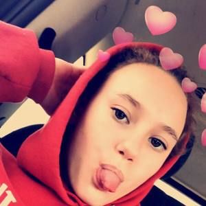 Meet your Posher, Chloe